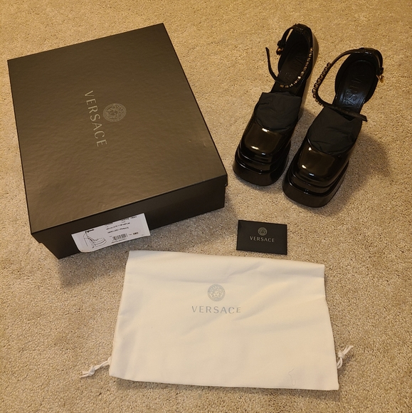 Versace Patent Leather Platform Shoes Pumps Size 38 - Picture 7 of 8